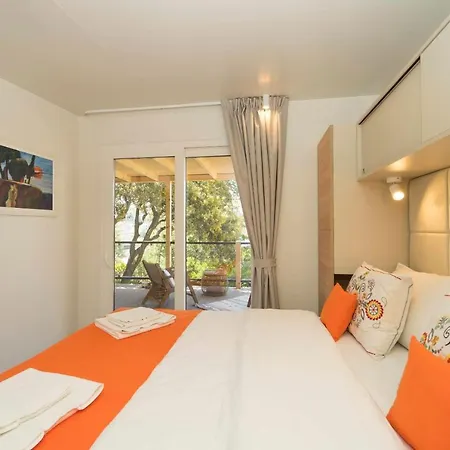 بيت للعطل Holiday Artina 1